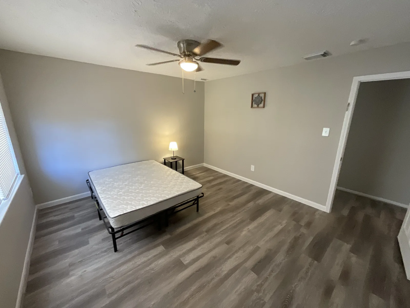 Second later furnished room